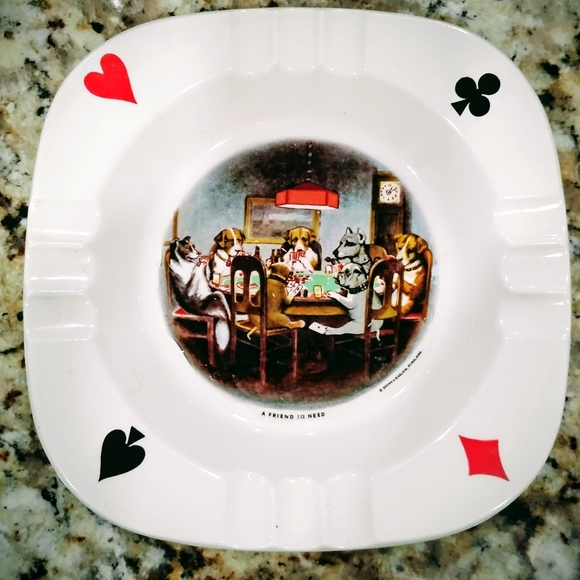 A FRIEND IN NEED DOG POKER ASHTRAY - Picture 4 of 4